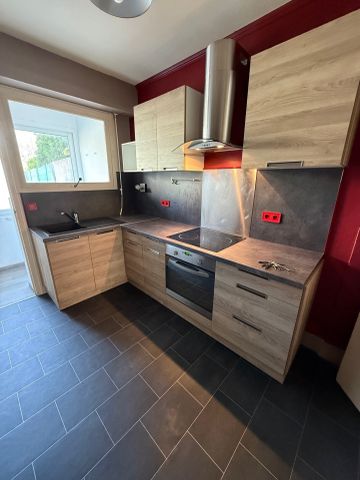 Location Appartement 3 pièces 71m² LAVAL 53000 - Photo 3