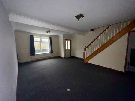 3 bedroom terraced house to rent - Photo 2