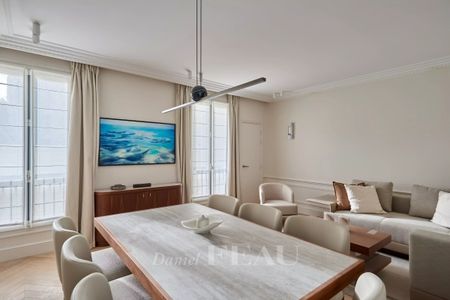 Appartement à louer à Paris 8Ème - Photo 2