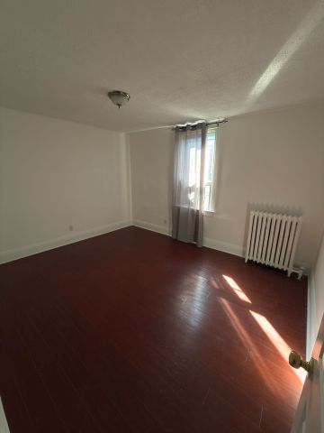 For Lease - 158 Danforth Avenue Unit# 303, Toronto, Ontario - Photo 3