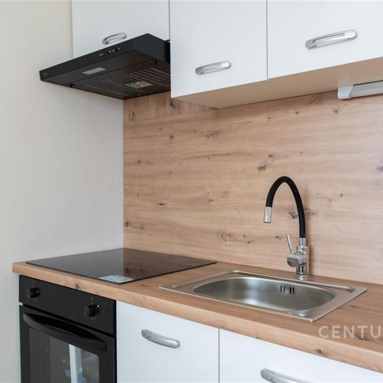 Pronájem bytu 2+kk 35 m2 - Photo 1