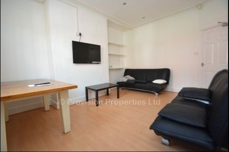 6 Bedroom Student House Flats Hyde Park Leeds - Photo 2