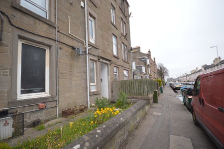 341 Clepington Road, Coldside, Dundee - Photo 2