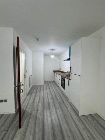 St. Georges Street, Bolton, BL1 - Photo 3