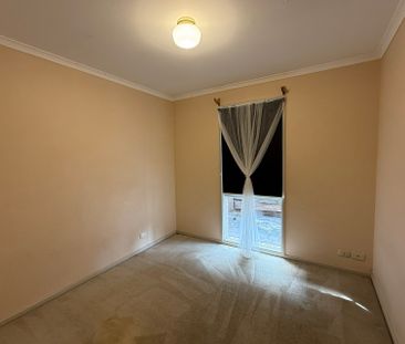 68 Fleetwood Drive, Narre Warren VIC - Photo 6