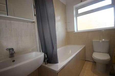 Swallow Street, Iver Heath, SL0 - Photo 5