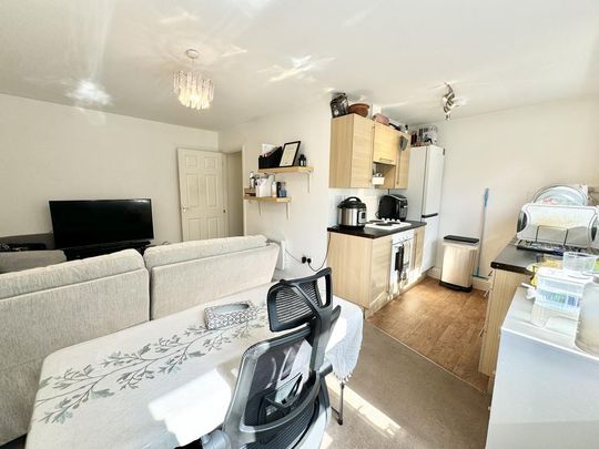 1 bedroom flat to rent - Photo 1