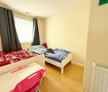 Silversmiths Way, Woking, Surrey, GU21 - Photo 3