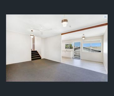 32 Ashmole Rd, Redcliffe, Qld 4020 - Photo 4