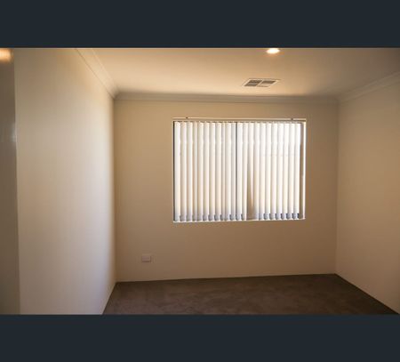 29 Ainsworth Crescent, Mandogalup, WA 6167 - Photo 5