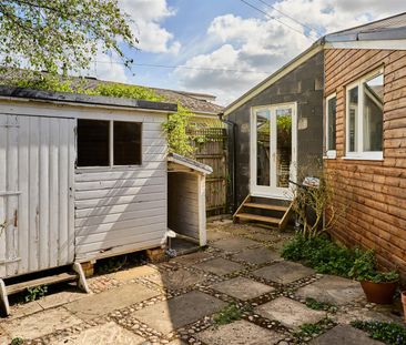 Trowlock Island, TW11, London - Photo 3