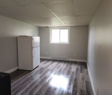 For Lease - 8800 Willoughby Drive Unit# 112, Niagara Falls, Ontario - Photo 2