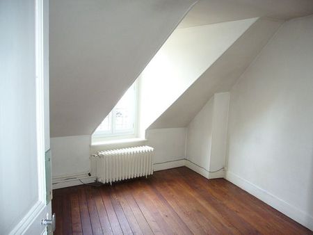 Location Appartement 1 pièce 26m² FONTAINEBLEAU 77300 - Photo 4