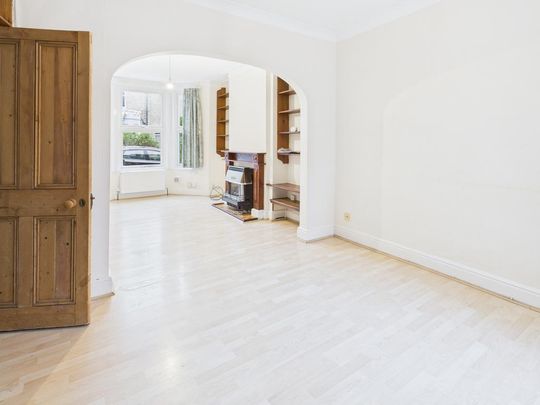 3 bedroom terraced house to rent - Photo 1