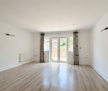 County Gate, New Barnet - Photo 1