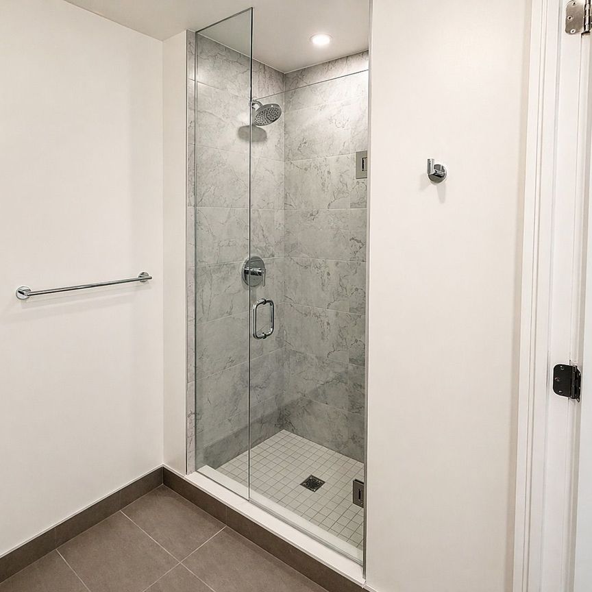 For Lease - 35 Parliament Street Unit# 2412, Toronto, Ontario - Photo 1