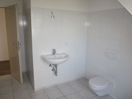 sanierte bzw. renovierte 3 Zimmer DG Wohnung in Adlershof mit Dachterrasse, offener Küche, Badewanne + Dusche - Photo 1