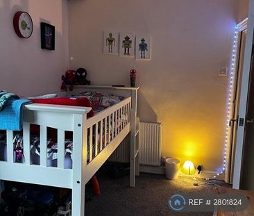 3 bedroom terraced house to rent - Photo 6