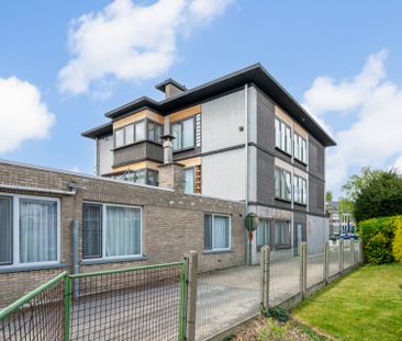 Appartement met 2 slaapkamers op de 1ste verdieping. - Photo 1