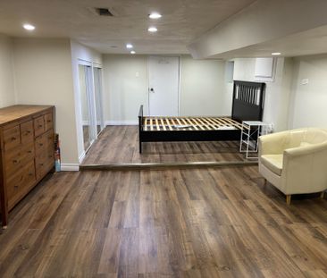 For Lease - 37 Moberly Avenue, Toronto, Ontario - Photo 2