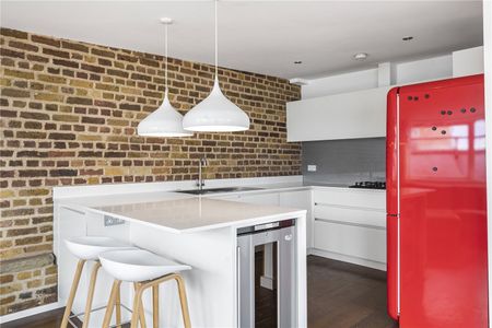 Leonard Street, Shoreditch, London, EC2A 4LX - Photo 3