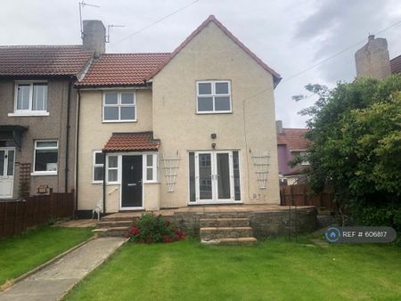 3 bedroom semi-detached house to rent - Photo 4