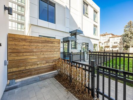 For Lease - 20 Dervock Crescent Unit# TH-06, Toronto, Ontario - Photo 4