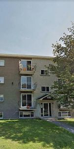 4½ à 995$ par mois (eau chaude et chauffage inclus) - Photo 4