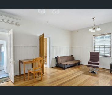 Spacious Home in Prime Sandy Bay Location - Photo 2