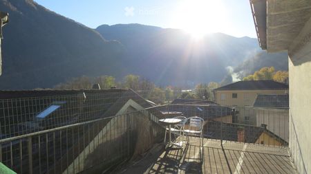 Appartamento con grande terrazza - Dachwohnung im Grono - Photo 3