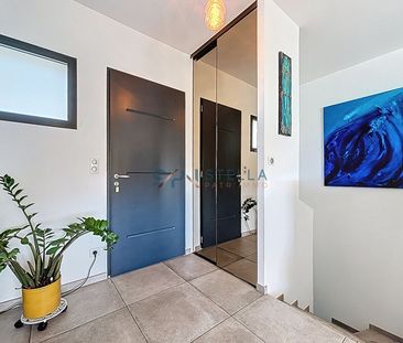 Charmant T3 en Souplex Meublé avec Double Terrasse et Vue Mer, - Photo 1