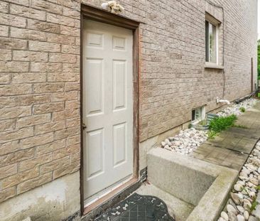 For Lease - 3861 Brinwood Gate, Mississauga, Ontario - Photo 2