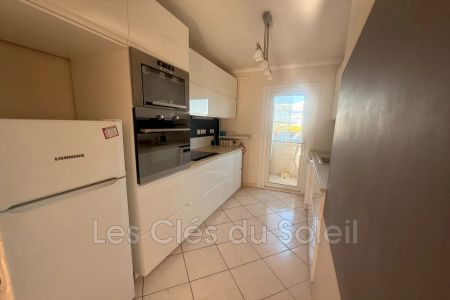 Location appartement 3 pièces 56 m² Toulon - Photo 3