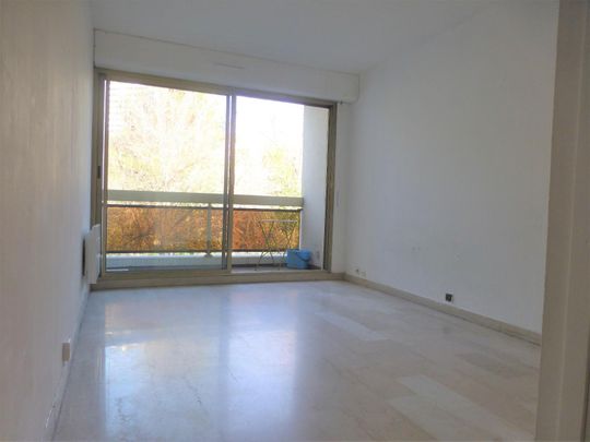 Location Appartement 1 pièce 23m² MARSEILLE 8ème - Photo 1