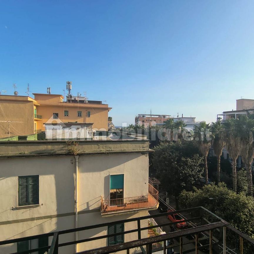 Trilocale viale Campi Flegrei, Bagnoli, Napoli - Photo 1