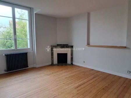 Location Duplex 4 pièces 121 m2 à Carmaux - Photo 2