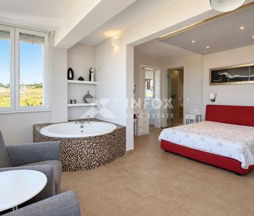 Μονοκατοικία 220 τ.μ. προς ενοικίαση - Photo 6