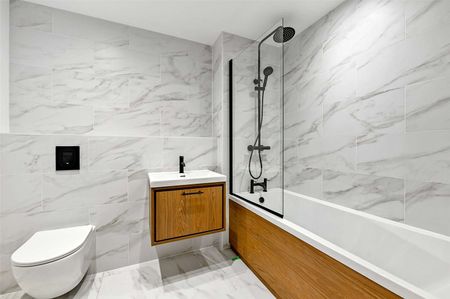 Banking Quarter  Luxurious Three Bedroom Apartment in the Heart of Bristol - Photo 5