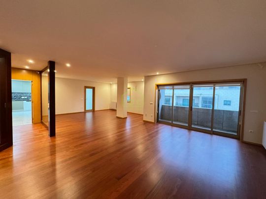 Apartamento T4 em Porto - Photo 1