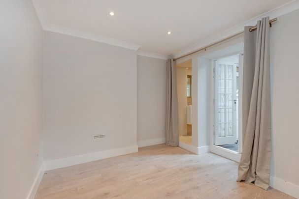 2 Bedroom Flat To Let - Photo 1