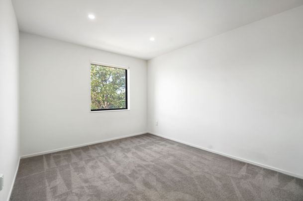 Four Bedroom Townhouse - Photo 1