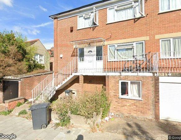 Studio Flat, Broxholm Road, SE27 - Photo 1