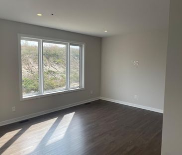 For Lease - 724 Eminence Street, Barrhaven, Ontario - Photo 1