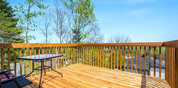 Luxueux 4 1/2 disponible 1er juillet, construction 2023, merveilleuse vue sur le Lac Magog - Photo 2