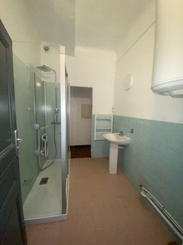 Location Appartement 3 pièces 84m² - Photo 5