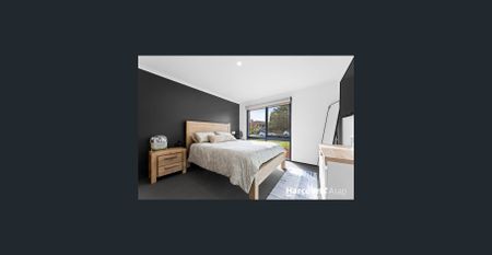 Space for the Whole Family — In a Prime Pakenham Pocket - Photo 5