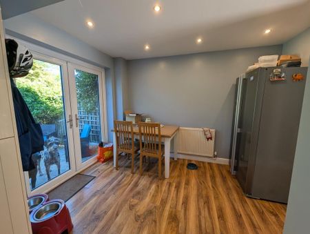 3 bedroom semi-detached house to rent - Photo 2
