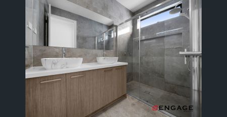 Presenting Brand New Double Master bedroom ( 4 Bedroom+ 3 Bath + Study + Double Garage ) in the magnificent Wattle Park Estate. - Photo 2