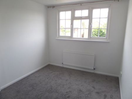 6, Buckingham Drive, Chichester - Photo 2
