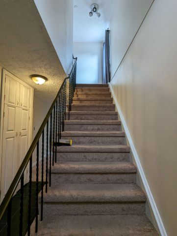 For Lease - 35 Dawson Crescent, Brampton, Ontario - Photo 3